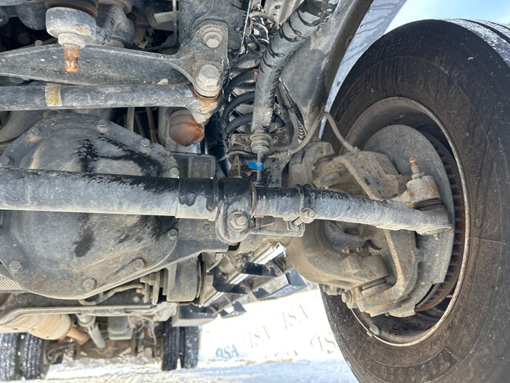 2021-ford-f550-image-45