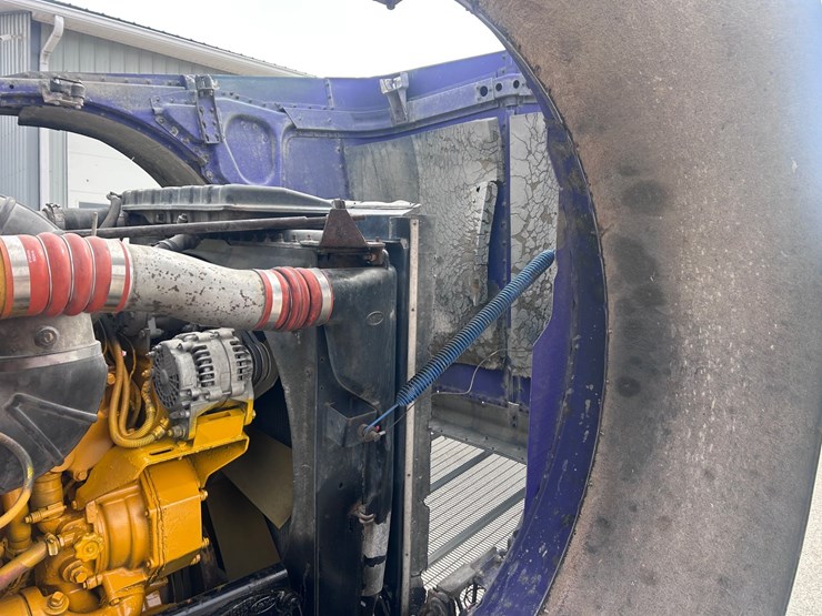 1999-peterbilt-379-image-73