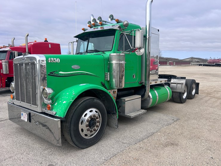 1999-peterbilt-379-image-1