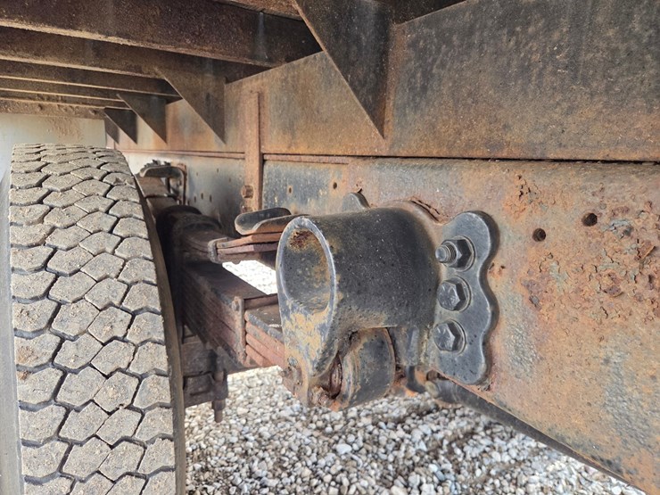 2000-ford-f650-image-34