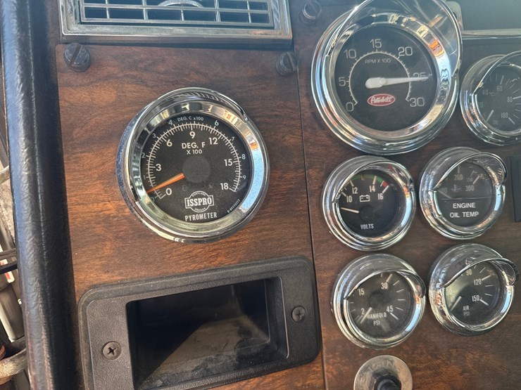1994-peterbilt-359-image-62