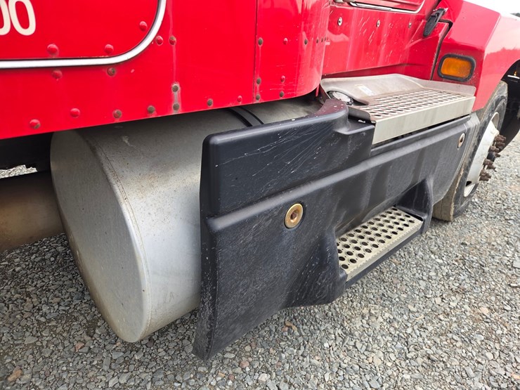 2005-kenworth-t600-image-17