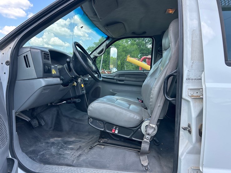 2007-ford-f650-image-10