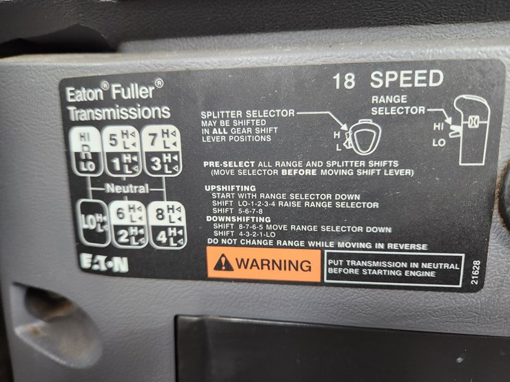 2014-massey-ferguson-8-image-37