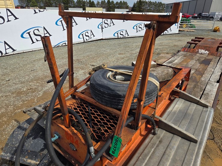 1975-massey-ferguson-8-image-11