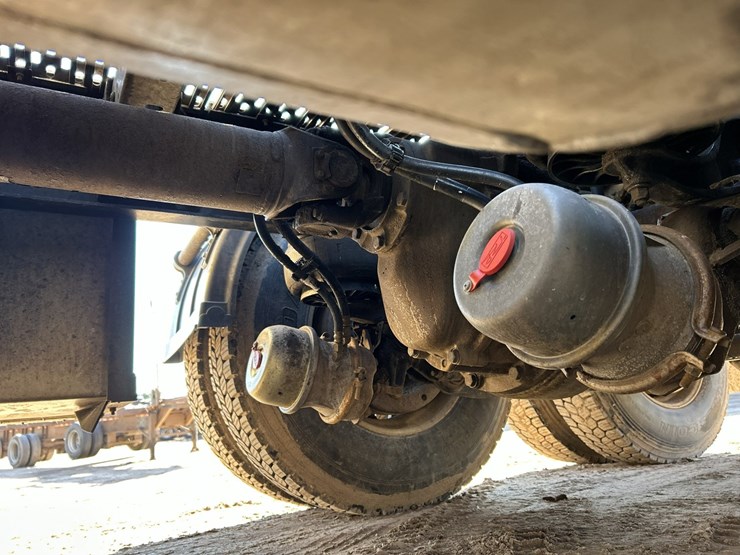 2020-kenworth-t880-image-29