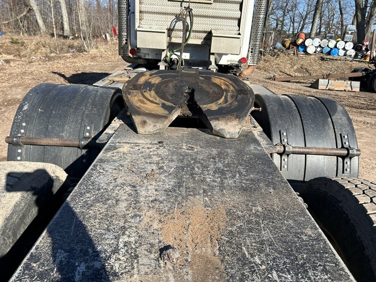 2020-kenworth-t880-image-15