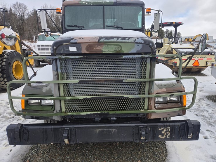 1992-massey-ferguson-8-image-10