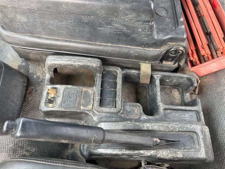 2000-gmc-t6500-image-32