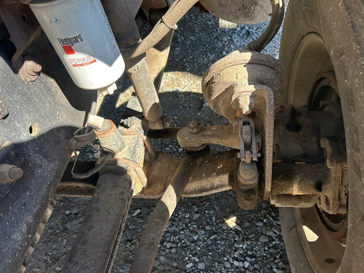 2005-massey-ferguson-8-image-34