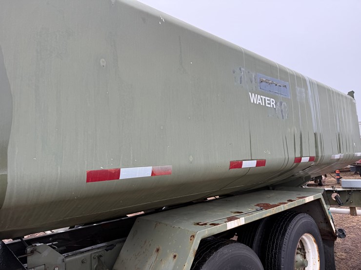 1984-mack-dm492s-image-33