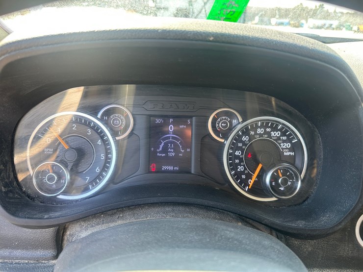 2020-dodge-3500-image-39