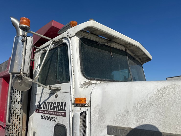 1986-international-f9370-image-15