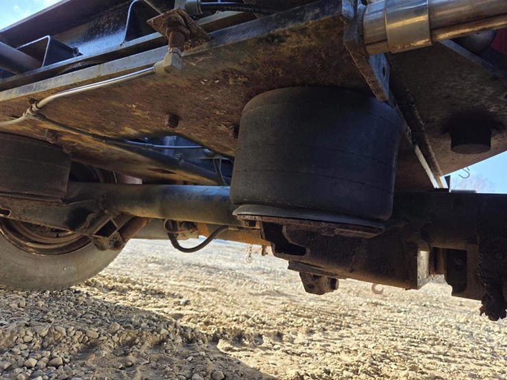 2006-massey-ferguson-8-image-32