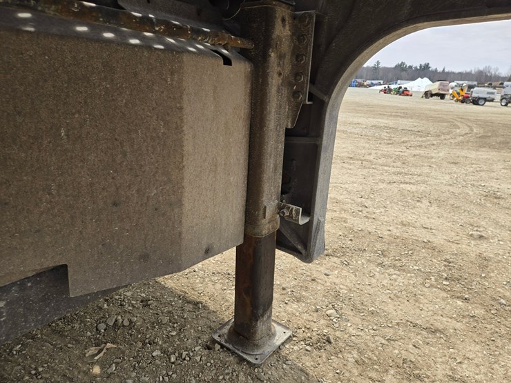 2016-landoll-440a-image-18