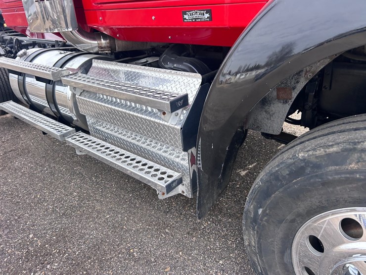 #1009-•-2012-western-star-conventional-4-sleeper-cab-truck-tractor-image-15