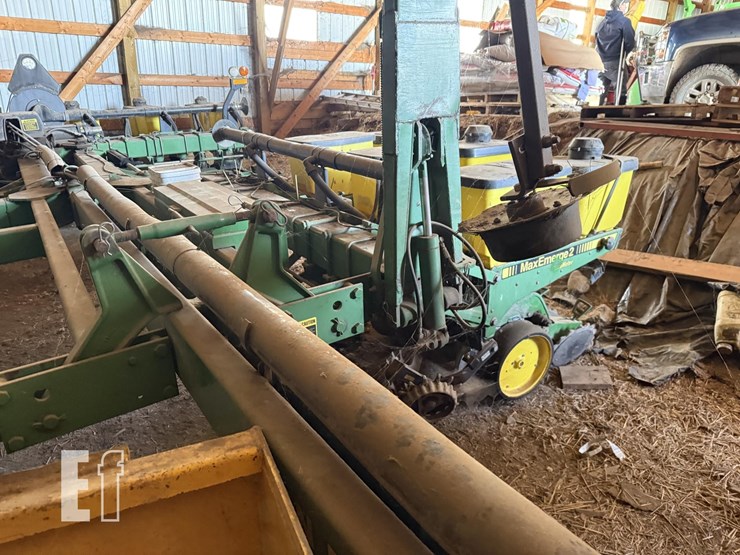 1993-john-deere-7200-image-3