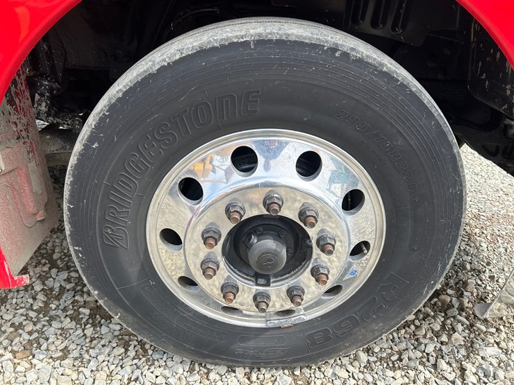 2015-kenworth-t680-image-77