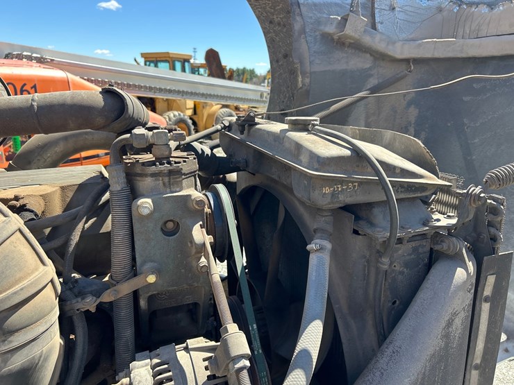 1994-massey-ferguson-8-image-45