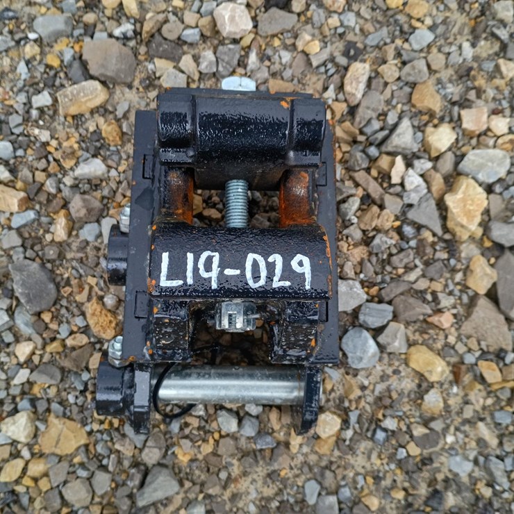 #L19-029 • TPM Quick Coupler Mini Excavator Attachment