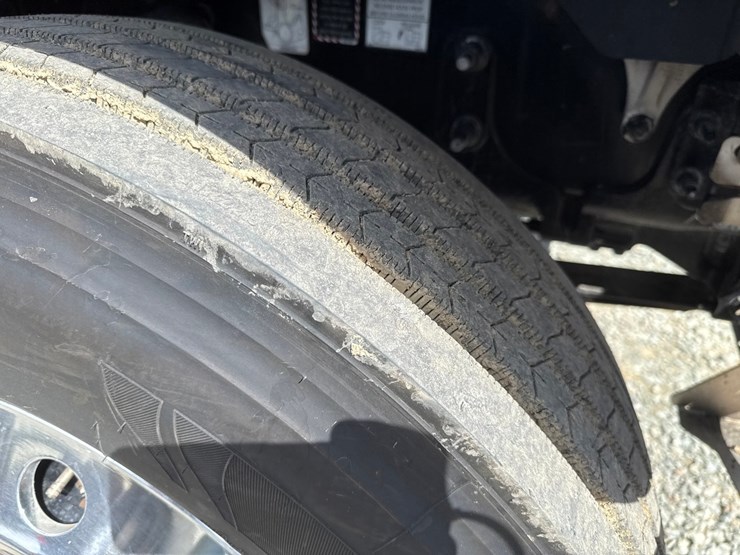 2019-massey-ferguson-8-image-72