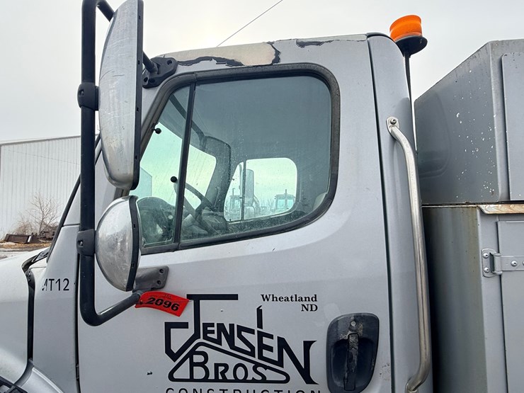 2004-caterpillar-c7-image-40