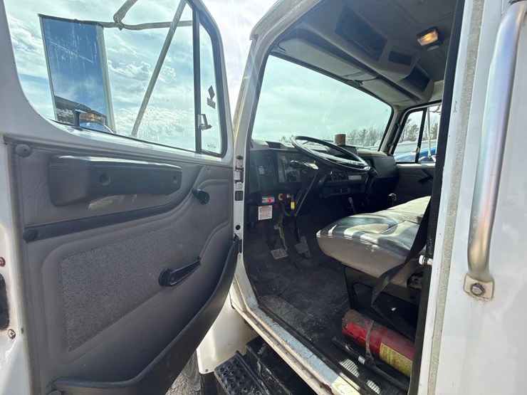 2000-international-4700-image-37