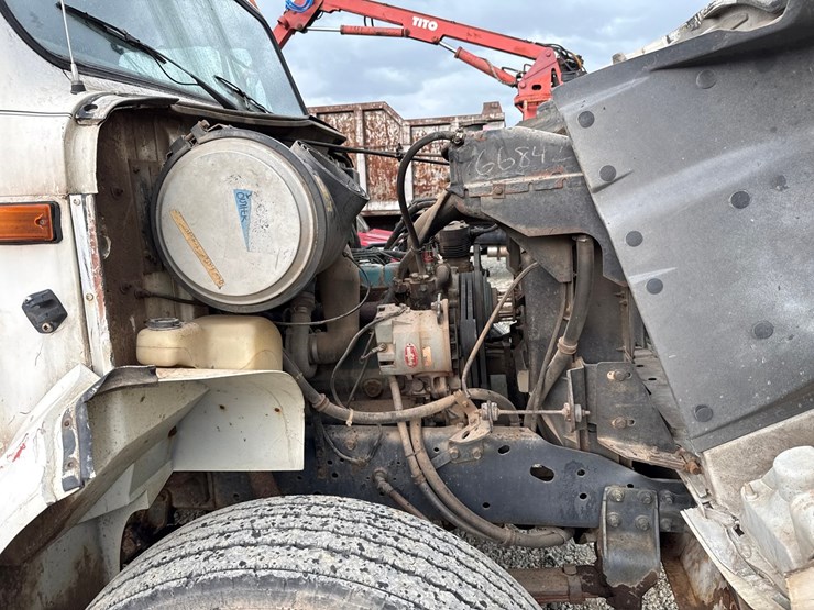 1990-international-4900-image-16