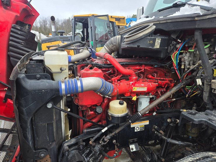 peterbilt-579-image-54