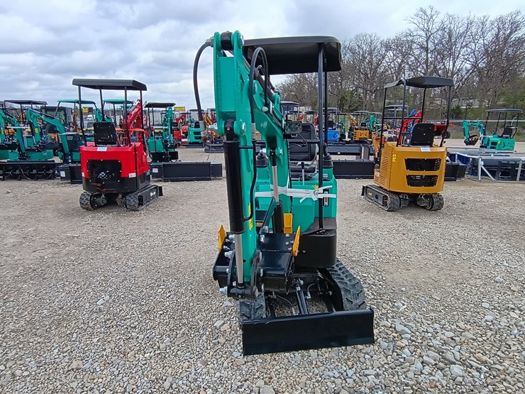 #24164-•-2025-agt-mh12rx-mini-excavator-image-7