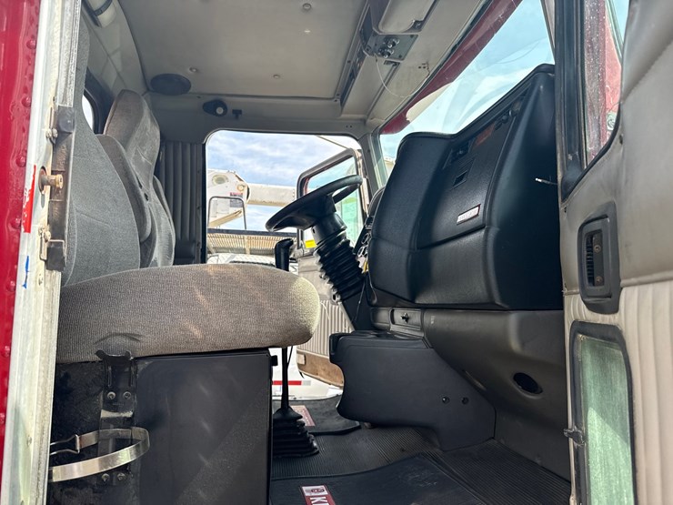 2005-kenworth-t800-image-57