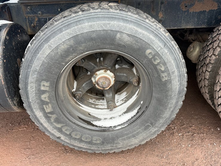 #1056-•-1989-mack-quad-axle-dump-truck-image-61