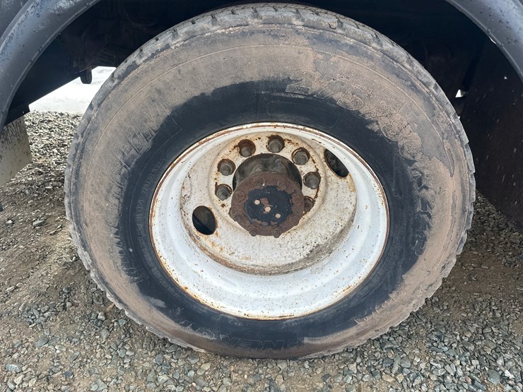 1995-international-8100-image-79