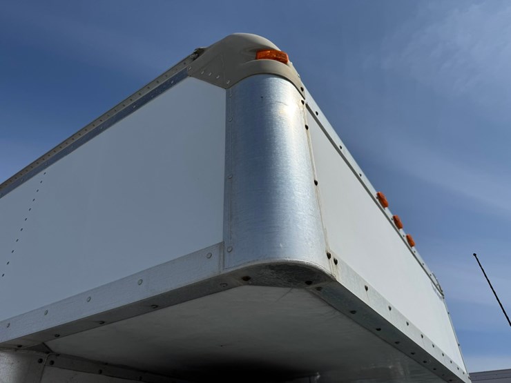 2010-ford-e350-image-14