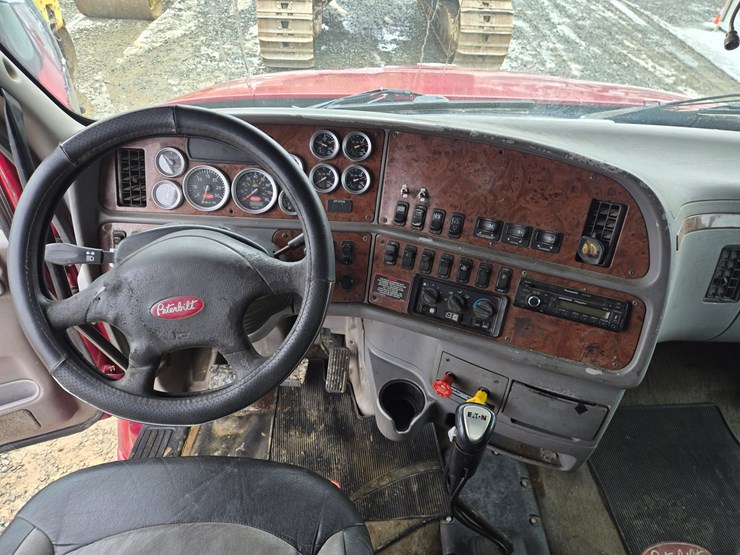 2007-peterbilt-387-image-78