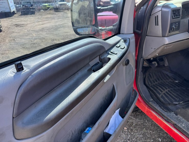 1999-ford-f550-image-35