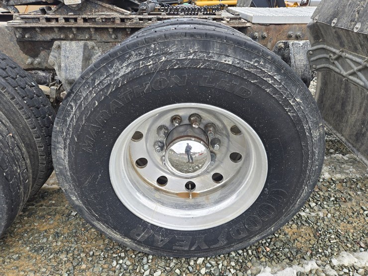 2007-peterbilt-387-image-105