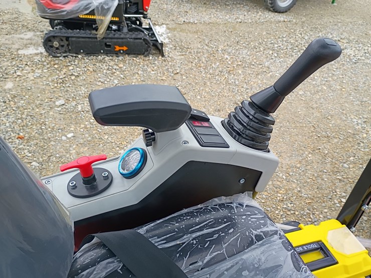 #l19-006-•-2026-diesel-tpm-18k-mini-excavator-image-14