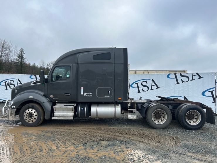 2017-kenworth-t680-image-2