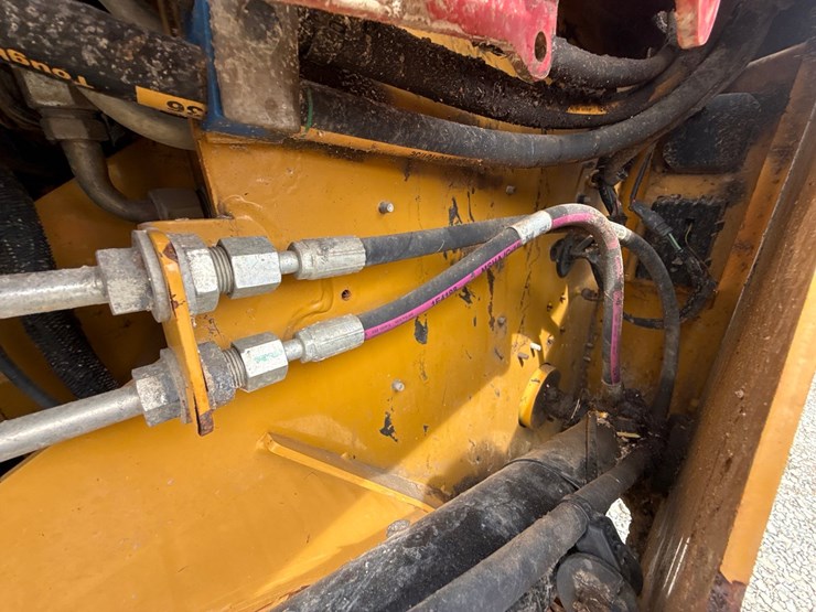 caterpillar-259d-image-17