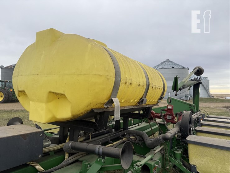 1997-john-deere-1770-image-36