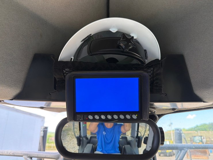 2018-caterpillar-12m3-image-47