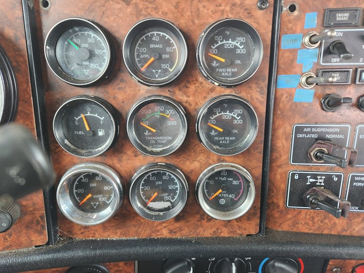 2006-kenworth-t800-image-51