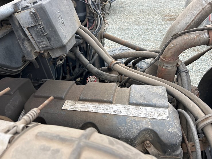 1999-mack-dm688s-image-55