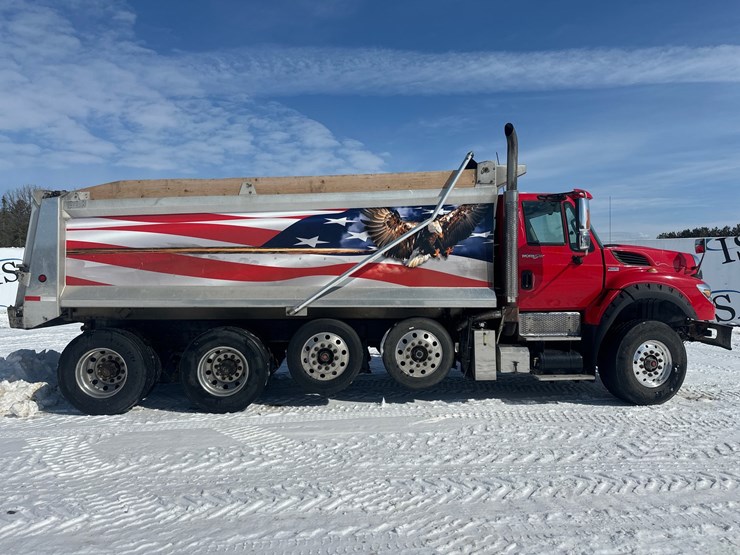 2012-international-7600-image-6