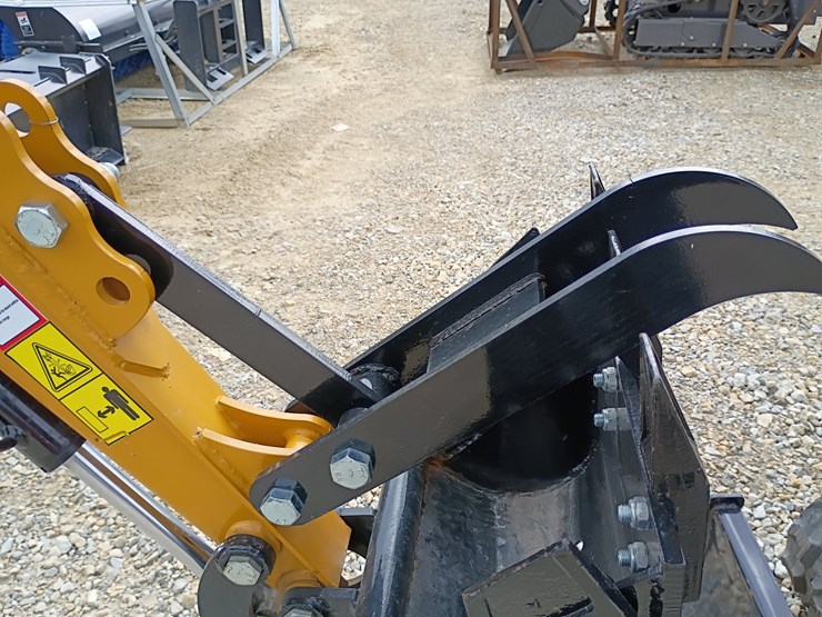 #23947-•-2025-agt-h15r-mini-excavator-image-21