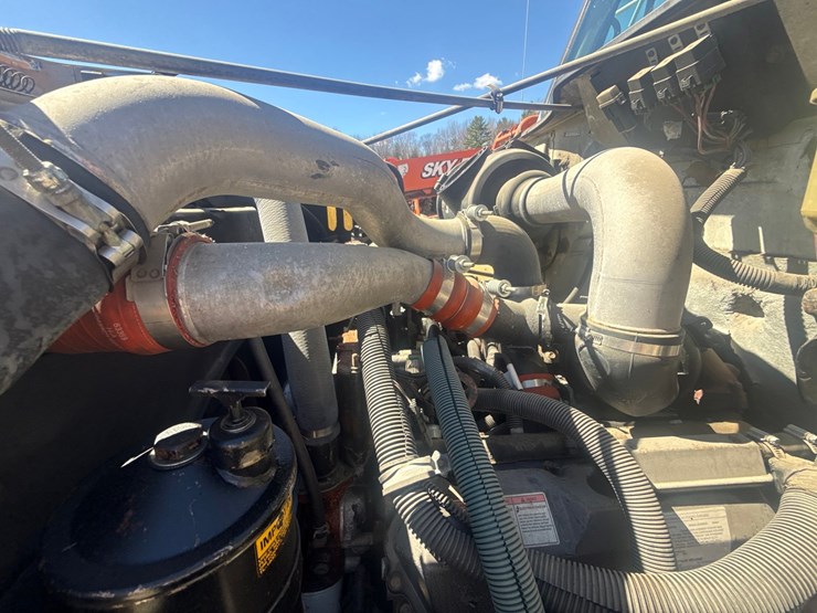 2000-international-4700-image-13