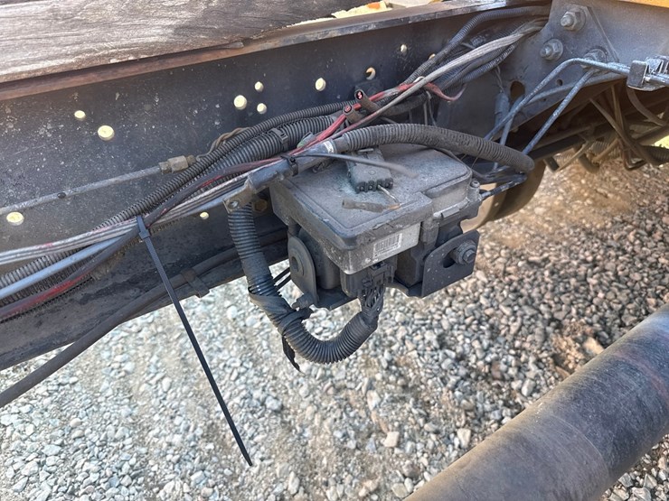 2000-international-4700-image-25