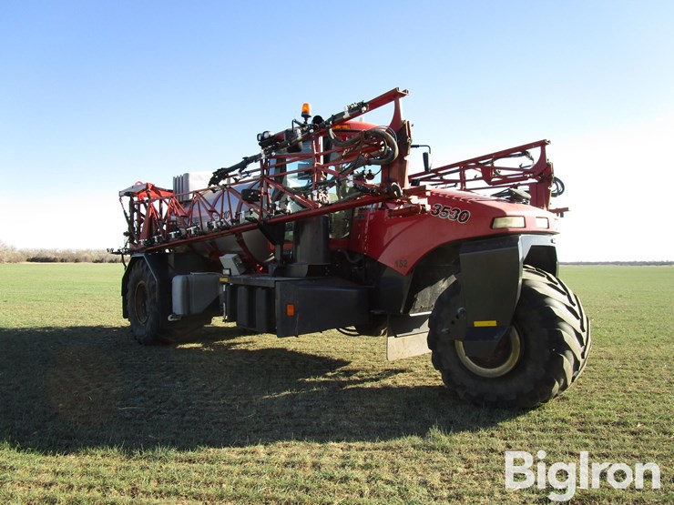 2012-case-ih-3530-floater-sprayer-image-3