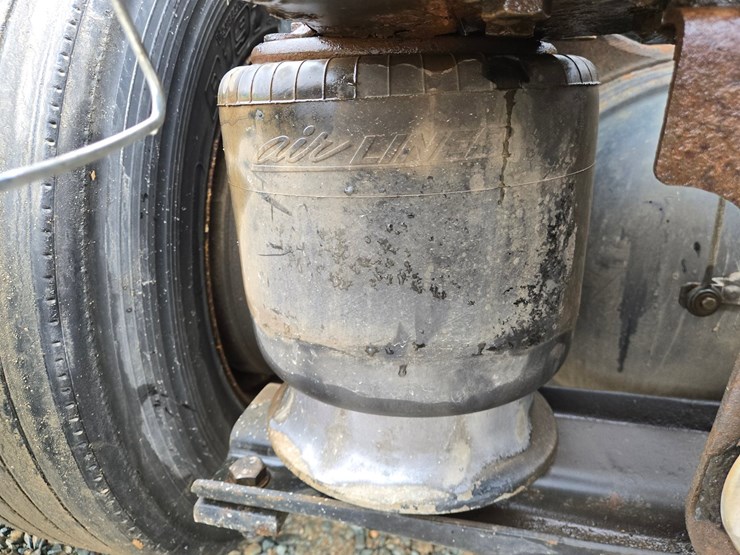 2016-freightliner-cascadia-125-image-31